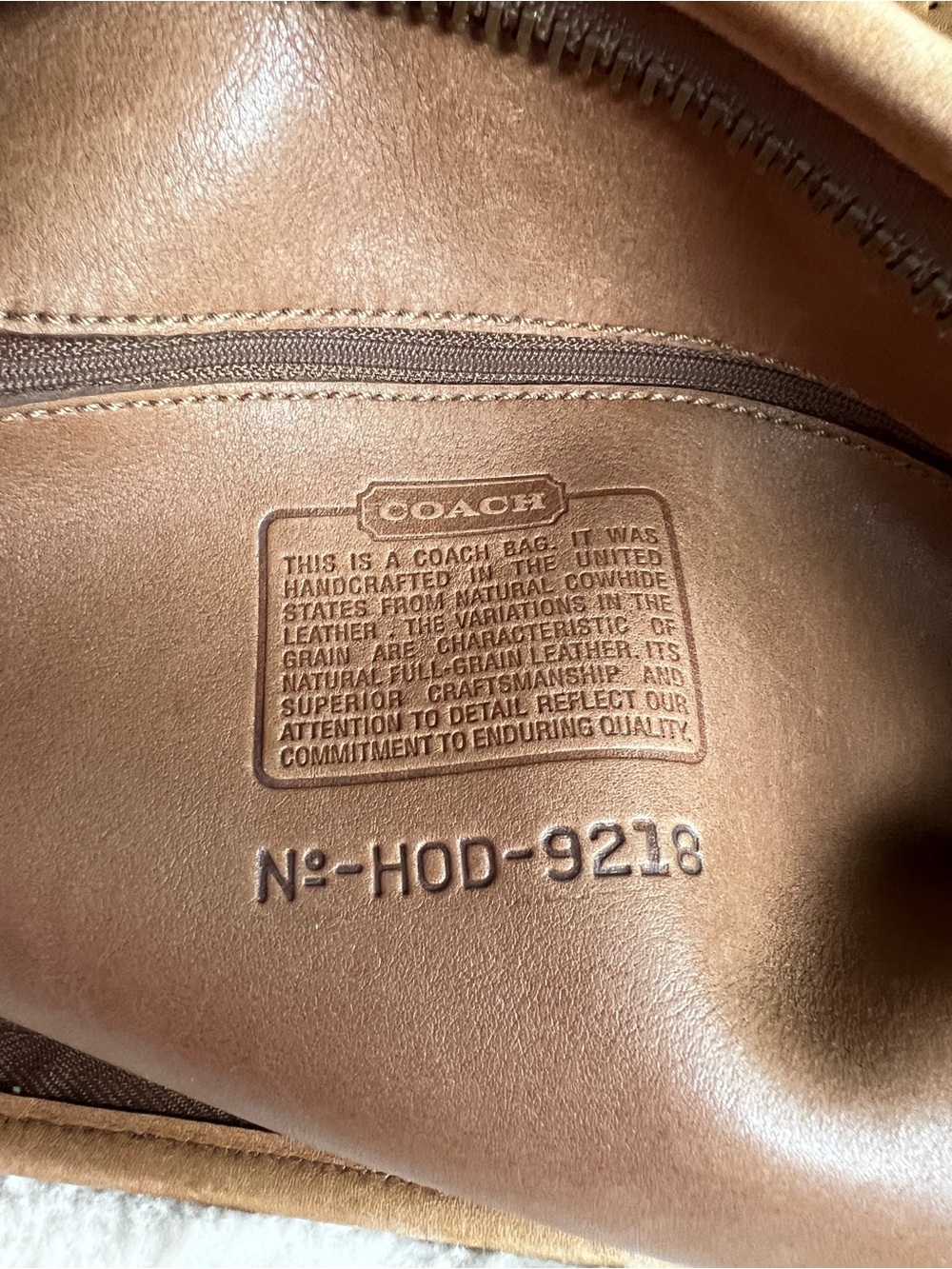 Vintage Coach 9218 Legacy Perforated Hobo in British Tan/Camel - Picture 4 of 15